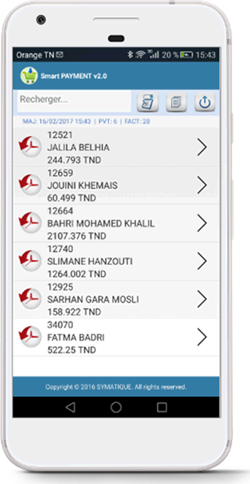 La liste des comptes à recouvrer dans Smart PAYMENT sur smartphone : chaque client avec son identifiant, son nom et le montant qu'il doit.
