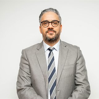 صورة إحدى العاملات في SYMATIQUE.